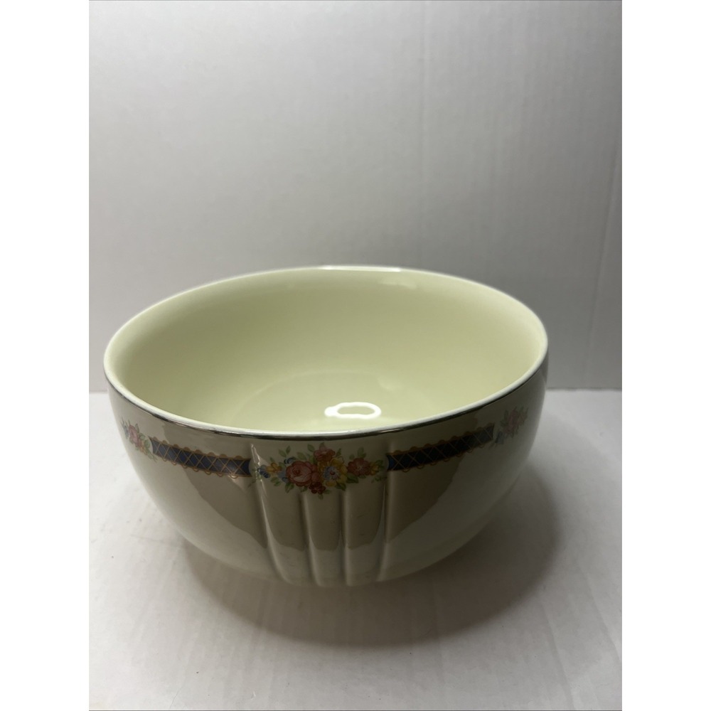 Vintage Hull Superior‎ Quality Kitchenware 9" Ceramic Mixing Bowl
